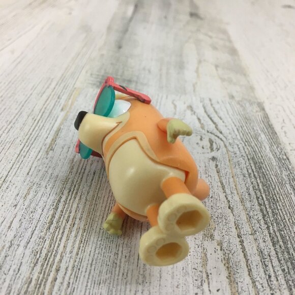 Bluey CHILLI Heeler Mom Figure in Sunglasses Family Camping Trip Beach Chili NEW - Picture 6 of 7